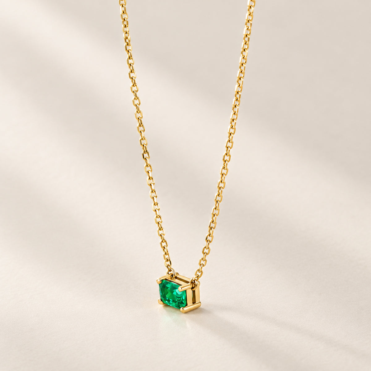 The Emerald Eternal Necklace