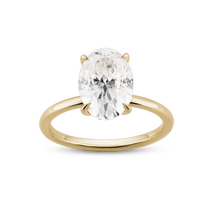 Charger l&#39;image dans la galerie, Elegant engagement ring in 18K yellow gold, featuring a 2ct Moissanite Oval with eagle claw setting, and a hidden halo of 0.05ct in 14 small diamonds, offering a modern look with exceptional sparkle.
