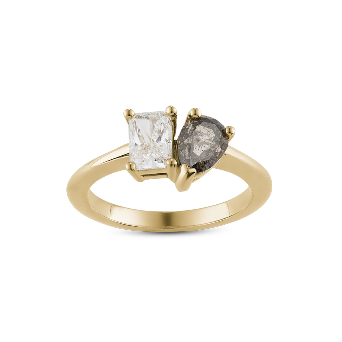 Unique engagement ring in 18K yellow gold, featuring a 0.72ct princess cut lab diamond and a 0.85ct pear-shaped salt & pepper diamond, embodying a blend of classic and unconventional beauty.