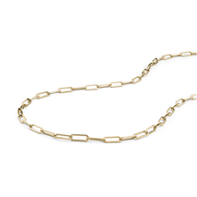 Charger l&#39;image dans la galerie, Elegant mid-length 20-inch &#39;Paperclip&#39; style necklace in 14K yellow gold, featuring 3.3mm interconnecting links, Italian-made for superior quality, with a secure lobster clasp for easy handling.
