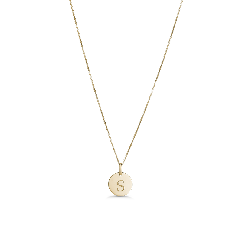 Elegant necklace in 14K yellow gold, featuring a 13mm engraved disc with the option to choose an initial, complemented by a seamless integrated loop bail, on a 16