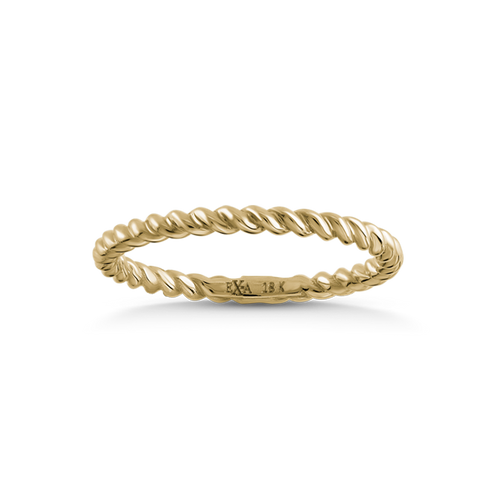 Elegant ring in 18K yellow gold, featuring a lightweight and textured twisted wire design, offering a subtle and refined look, perfect for ring stacking or wearing alone.